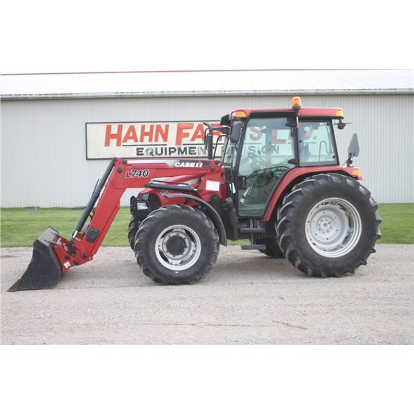 Case/Int 105U 4wd tractor, cab, air, L740 SL loader, 7' bucket, front aux hydraulics, 460/85R34, 2 r