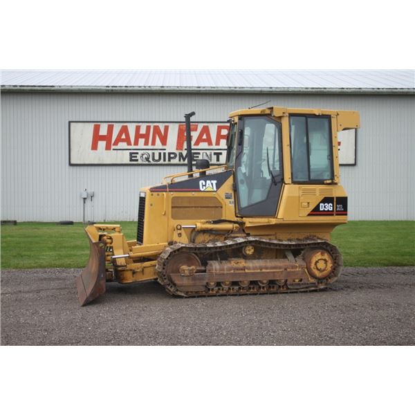 Caterpillar D3G XL  long track 6 way dozer, cab, air, undercarriage 75%, good unit, 6024 hours