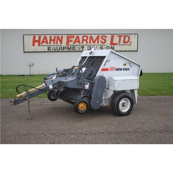 New Idea 484 round baler, elctric tie, monitor, good condition