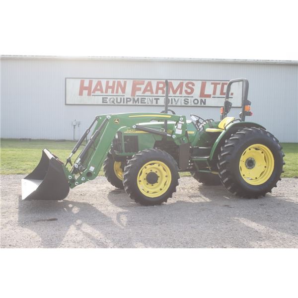 JD 5420 4wd tractor, rops, New Alo X3 loader, QT 7' bucket, 16.9x30, 2 remotes, 2026 hours
