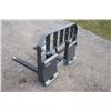Image 5 : Challenger 3700 lbs standard pallet fork, 42" tines, universal skidsteer QT