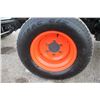 Image 11 : Kubota L6060 4wd tractor, cab, air, hydro,new Alo C18S loader, 2 remotes, 44x18.00-20, 2030 hours