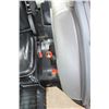 Image 24 : Kubota L6060 4wd tractor, cab, air, hydro,new Alo C18S loader, 2 remotes, 44x18.00-20, 2030 hours