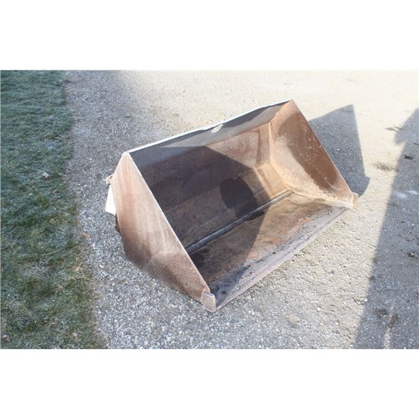 4.5' material bucket, Frey QT plate