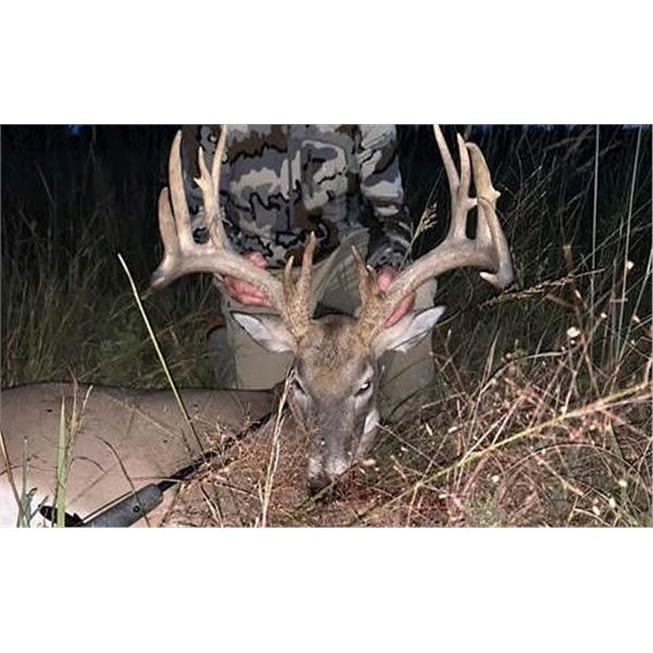 Kansas – 2 Day - Whitetail Hunt for One Hunter and One Non-hunter