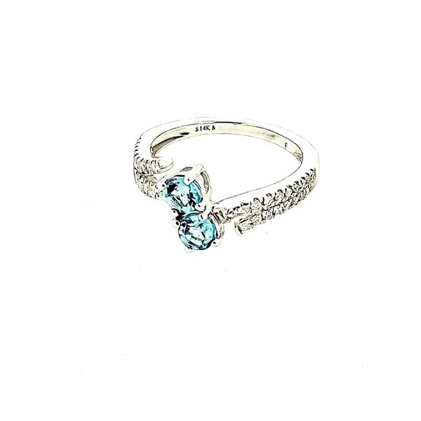 Michigan – Blue Topaz and Diamonds Ring