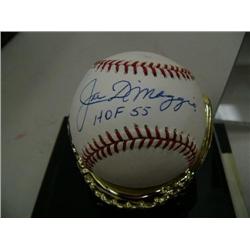 Baseball signed by Joe DiMaggio - value $350 (53)
