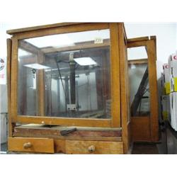 lot of 4 gold scales (2)