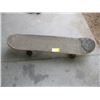 Image 1 : SKATEBOARD, LOOKS NEW