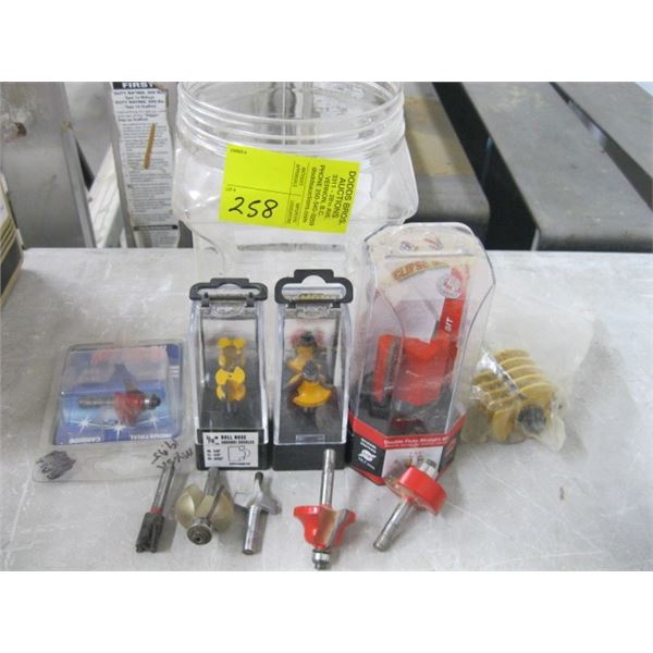 PLASTIC CONTAINER W/ASST. NEW ROUTER BITS