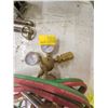 Image 2 : OXY ACETYLENE CUTTING TORCH W/GUAGES