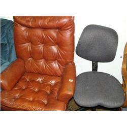 Lot of 2 Rolling Office Chairs (55)