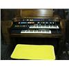 Image 1 : Hammond Organ and Bench with small Pedal board (20)