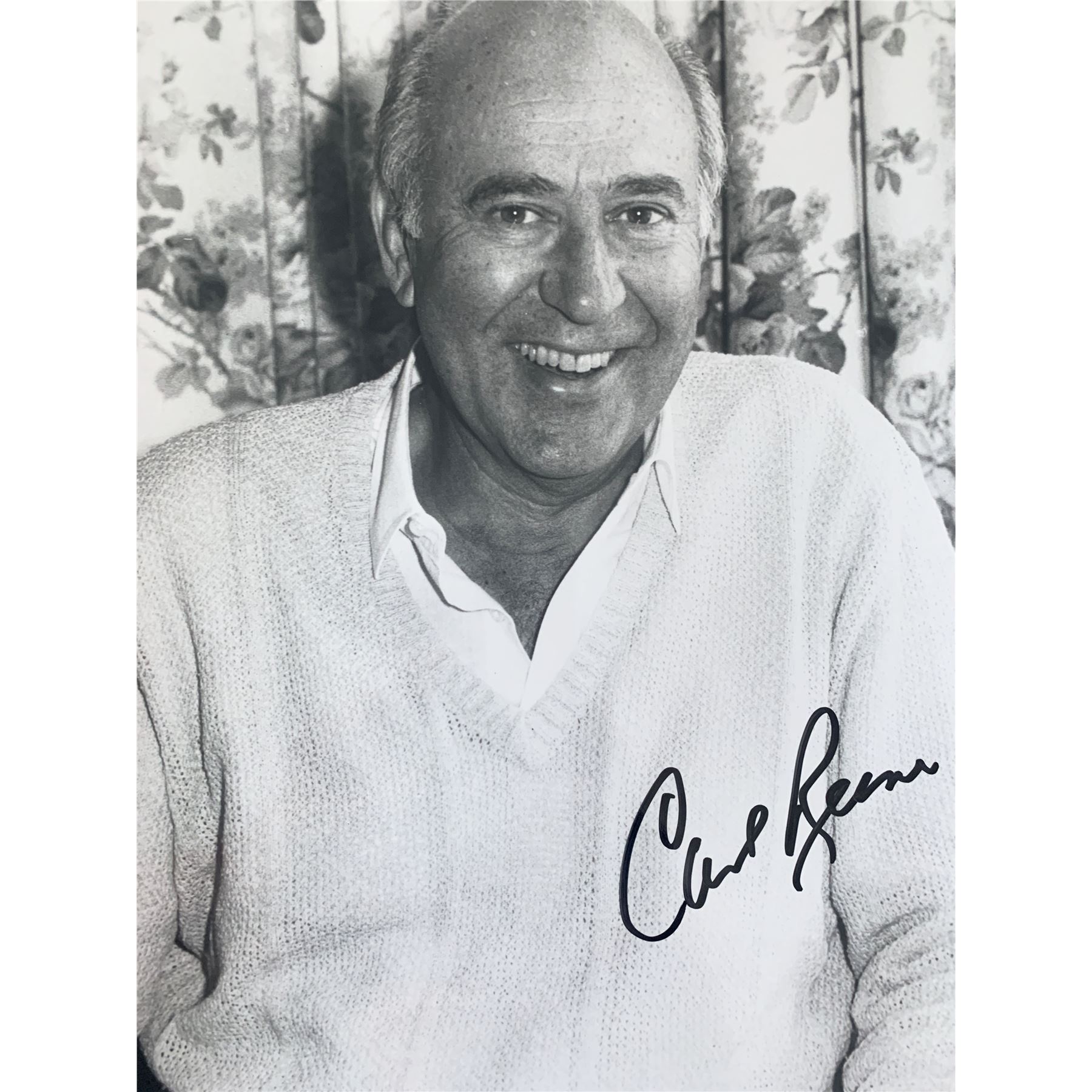 Carl Reiner signed photo. GFA Authenticated