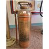 Image 1 : Old fire extinguisher