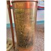 Image 2 : Old fire extinguisher