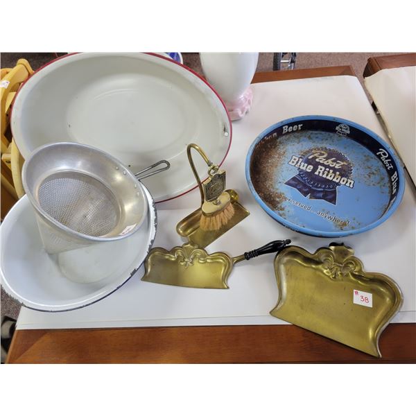 beer tray and sweep set, strainer & porcelain