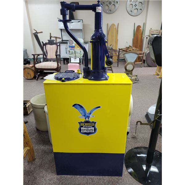 Richfield oil lubester (restored)