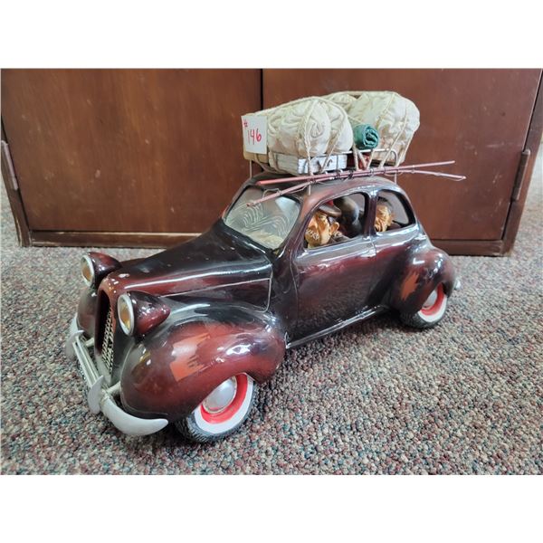 On Vacation Car by Guillermo Forchino   details are amazing on this piece