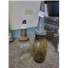 Image 1 : 2 oil jars