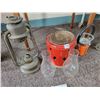 Image 1 : lantern and old camping heater