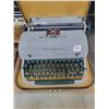 Image 1 : Remington type writer with case