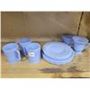 Image 1 : Blue dinner ware