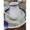 Image 2 : Water pitcher, basin and serving dish