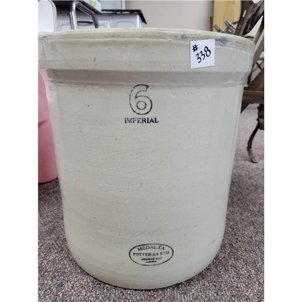6-gal Medalta crock