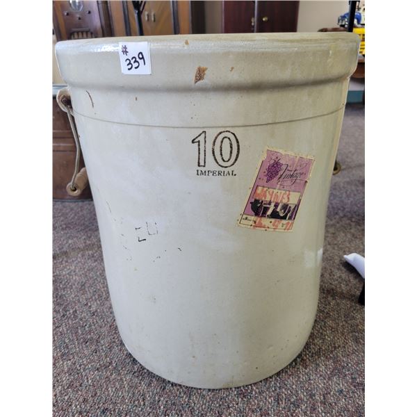 10-gal Medalta crock