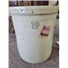 Image 1 : 10-gal Medalta crock