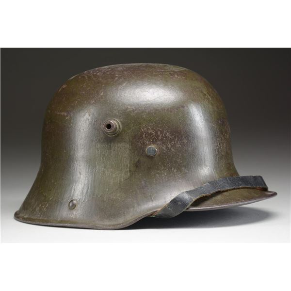 WWI GERMAN M1916/17 HELMET.