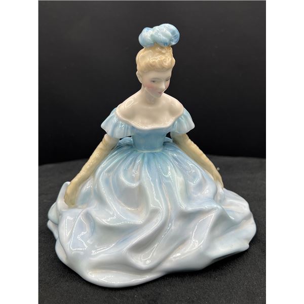 Royal Doulton - Debutante