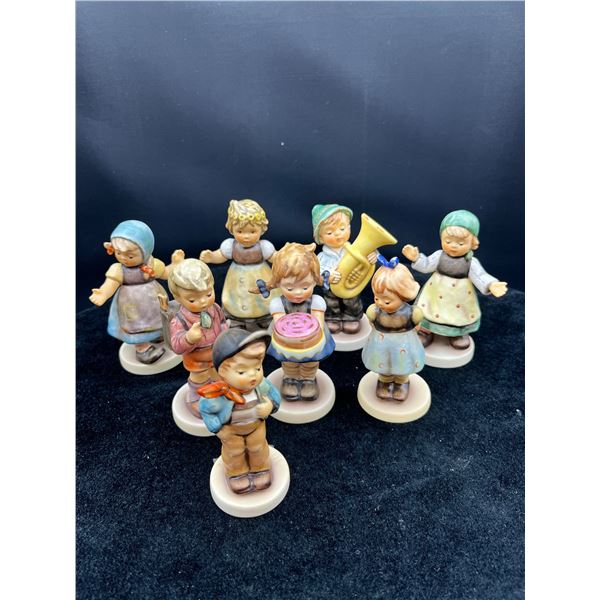 8 Hummel Club Figures