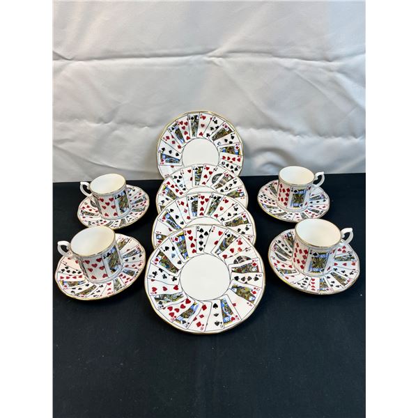 Elizabethan Staffordshire Fine Bone China Tea Cups, Saucers & Plates