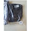 Image 4 : 2 NEW ADIDAS APPAREL BOAS LS TEE SIZE M AND CUTLINE TP PANTS XL