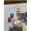 Image 5 : LOT OF TORONTO BLUE JAYS COLLECTIBLE TRADING CARDS FROM 1980 AND 90