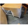 Image 8 : BROYHIL 4 DRAWER DESK