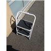 Image 3 : FOLDING 2 STEP LADDER