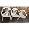 Image 1 : WHITE PATIO TABLE WITH 6 CHAIRS