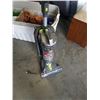 Image 4 : HOOVER AIR LITE UPRIGHT VACUUM