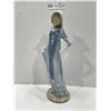 Image 1 : Hand Made Porcelain Figurine
