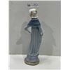 Image 2 : Hand Made Porcelain Figurine