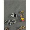 Image 2 : 8 Vintage & Unusual Brooches. Many with Rhinestones. All Original Patina