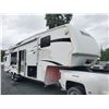 Image 29 : 0D --  2008 Montana 5th Wheel By Keystone , White, From The Tongue To The Bumper Is  40' Apx