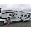 Image 9 : 0D --  2008 Montana 5th Wheel By Keystone , White, From The Tongue To The Bumper Is  40' Apx