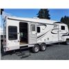 Image 25 : 0A --  2009 Jazz By Thor 5th Wheel, White, From The Hitch To The Bumper Is  27.5' Apx