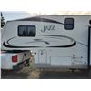 Image 38 : 0A --  2009 Jazz By Thor 5th Wheel, White, From The Hitch To The Bumper Is  27.5' Apx