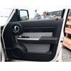 Image 75 : A7  --  2008 DODGE NITRO SLT 4X4, White, 325822 KM