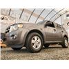 Image 2 : E2 --  2010 FORD ESCAPE XLT, Grey, 214085 KM